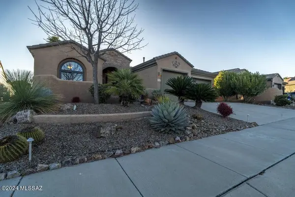 2229 W Escondido Canyon Drive, Green Valley, AZ 85622