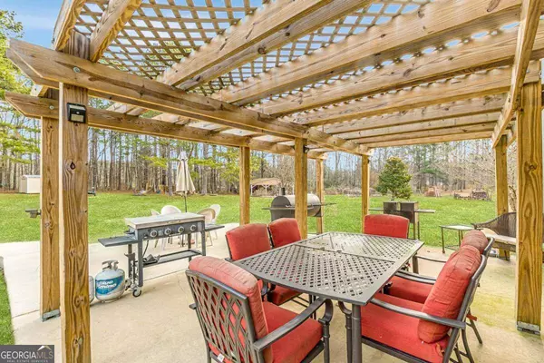 120 Watershed WAY, Fayetteville, GA 30215