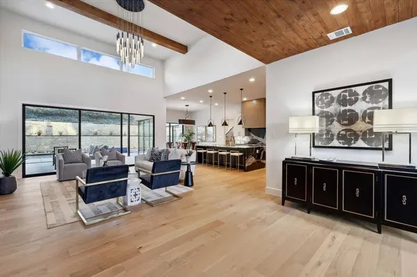 9433 Sagrada Park, Fort Worth, TX 76126