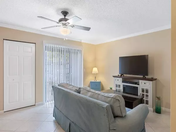 1420 39th AVE #H-4, Vero Beach, FL 32960