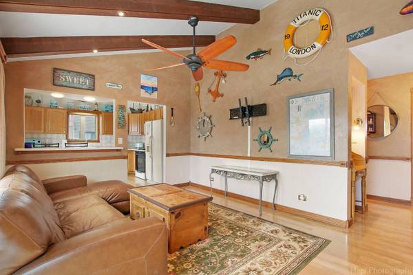 11 Mineola RD #11, Fox Lake, IL 60020