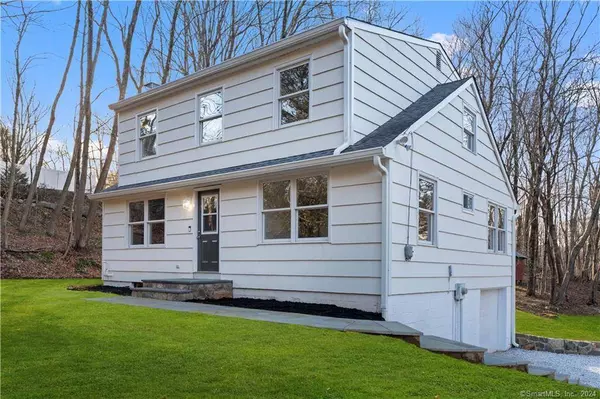 14 Aunt Park Lane, Newtown, CT 06470