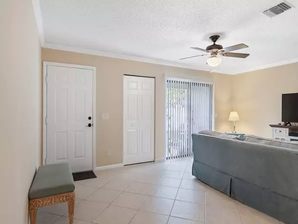 1420 39th AVE #H-4, Vero Beach, FL 32960