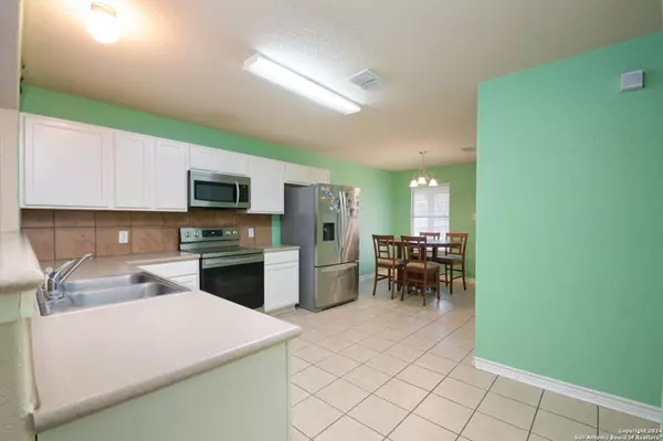 9434 INGLETON, San Antonio, TX 78245-1663