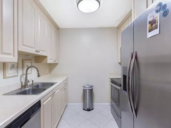 1420 39th AVE #H-4, Vero Beach, FL 32960