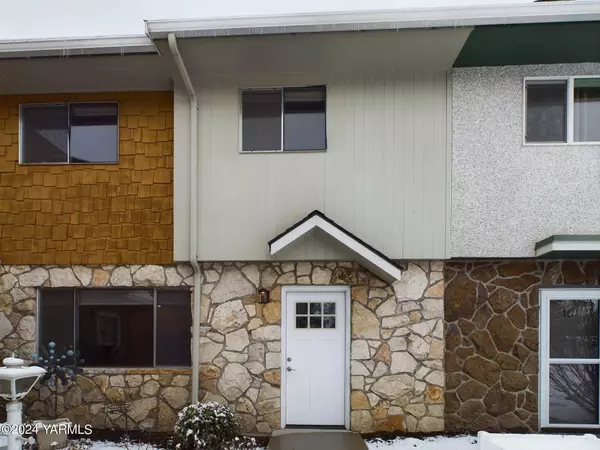 101 58th Ave # 17N, Yakima, WA 98908