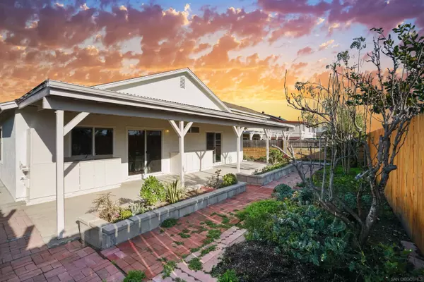 2428 Spring Oak Way, San Diego, CA 92139