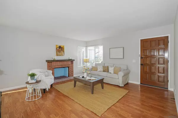 2428 Spring Oak Way, San Diego, CA 92139