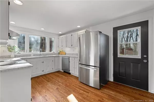 14 Aunt Park Lane, Newtown, CT 06470