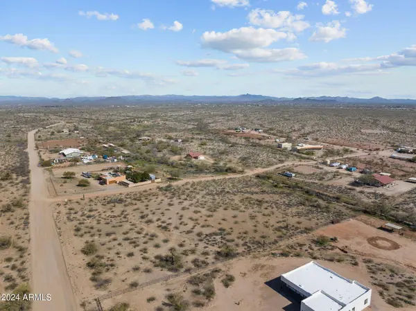 27 W Rising Star Way #-, Morristown, AZ 85342