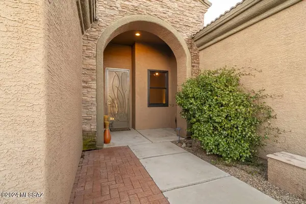 2229 W Escondido Canyon Drive, Green Valley, AZ 85622
