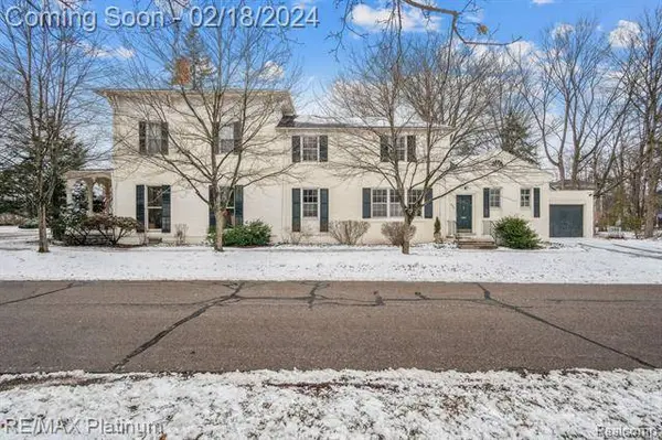 216 HIGGINS Street, Howell, MI 48843