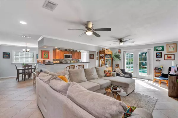 4320 DERBYSHIRE LN, Orlando, FL 32812