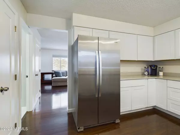 101 58th Ave # 17N, Yakima, WA 98908