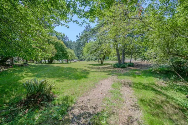 1905 Martin Rd, Gabriola Island, BC V0R 1X7