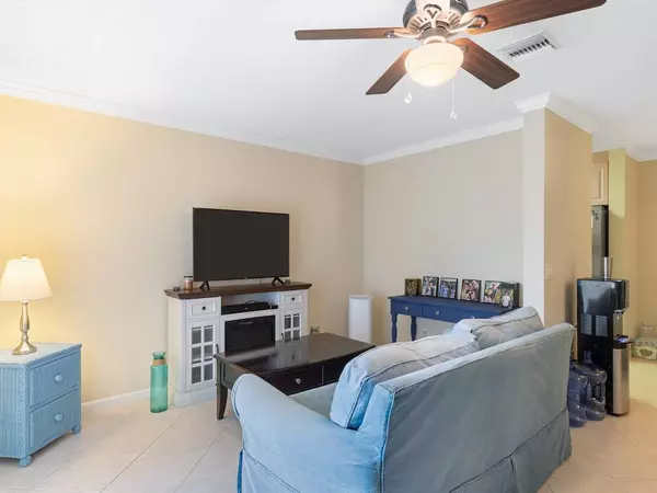 1420 39th AVE #H-4, Vero Beach, FL 32960