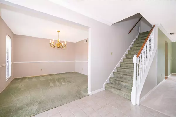 7972 SNOWBERRY CIR, Orlando, FL 32819