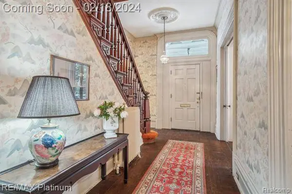 216 HIGGINS Street, Howell, MI 48843