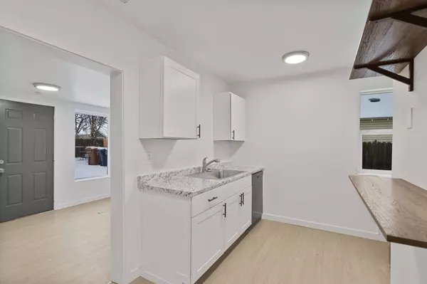 619 E Glass Ave, Spokane, WA 99207