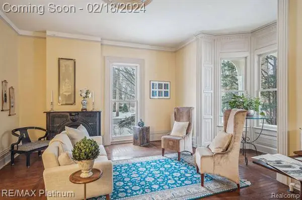 216 HIGGINS Street, Howell, MI 48843