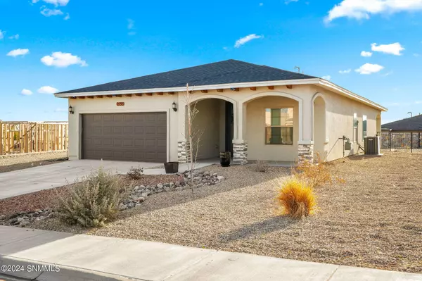2133 Whitstone DR, Las Cruces, NM 88012