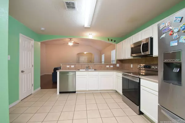 9434 INGLETON, San Antonio, TX 78245-1663