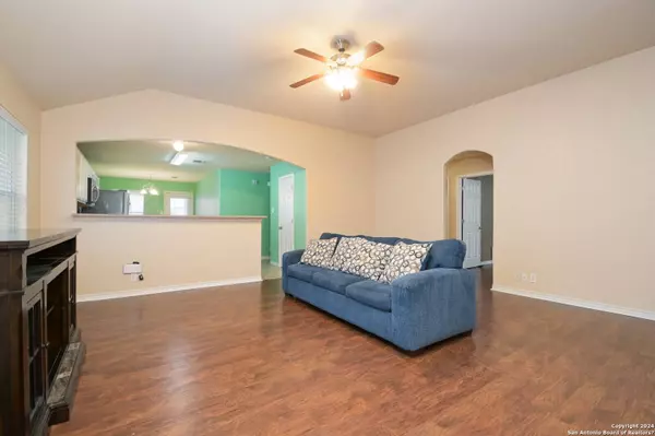 9434 INGLETON, San Antonio, TX 78245-1663