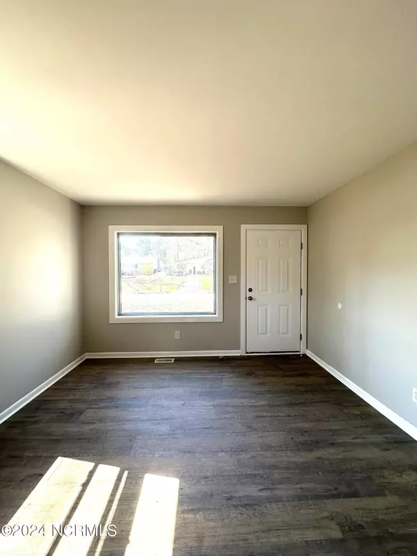 125 Arthur Court, Jacksonville, NC 28546