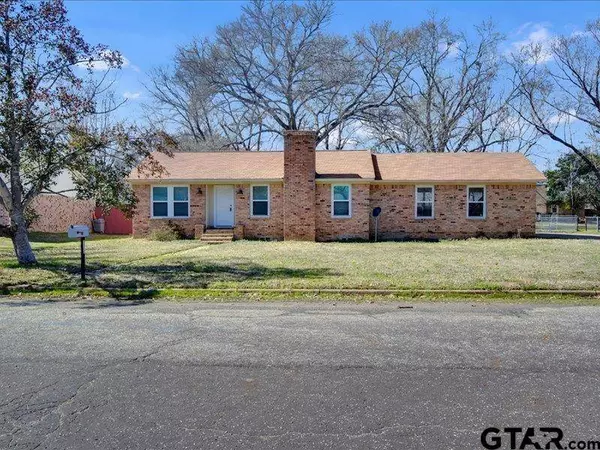 111 Gatewood Dr, Whitehouse, TX 75791