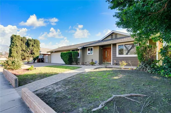 2560 E Westport DR, Anaheim, CA 92806