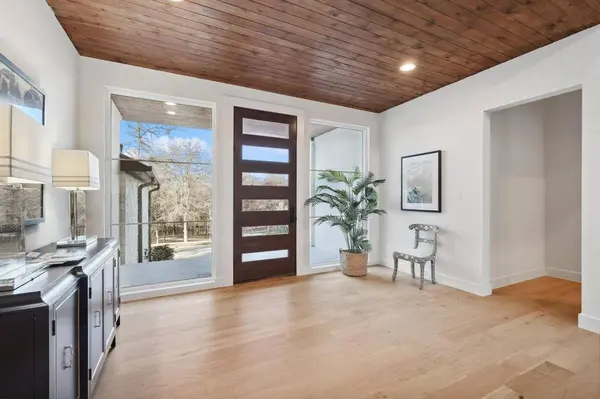 9433 Sagrada Park, Fort Worth, TX 76126