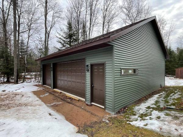 2030 PINEWOOD DR, Eagle River, WI 54521