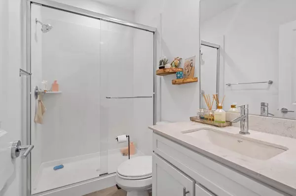 18452 Lewiston DR, Lathrop, CA 95330