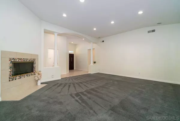 2048 Avocado Knoll Ln, Fallbrook, CA 92028