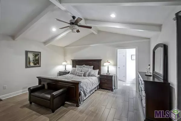 3633 SESSIONS DR, Baton Rouge, LA 70816