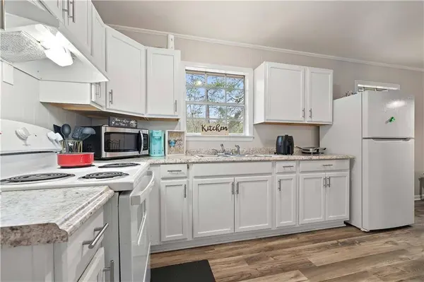 1717 Tew DR, Mobile, AL 36618