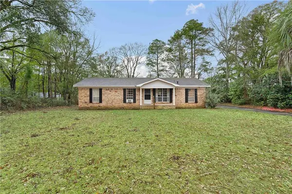 1717 Tew DR, Mobile, AL 36618