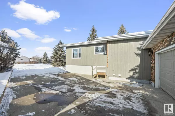 19 DUKE DR, Lamont, AB T0B 2R0