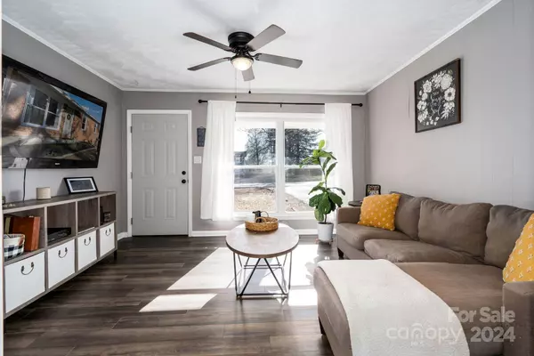 2500 Belshire DR, Conover, NC 28613