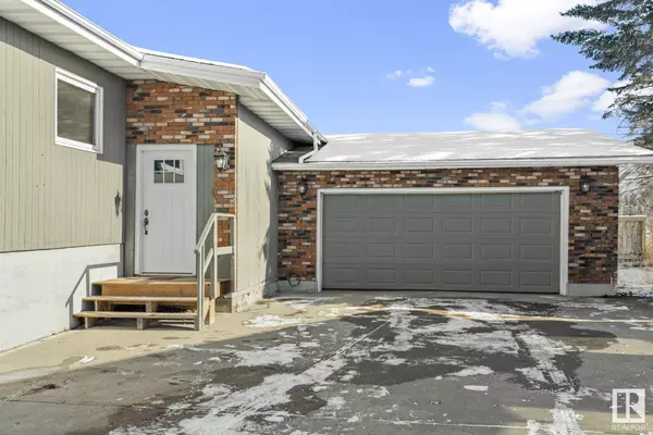 19 DUKE DR, Lamont, AB T0B 2R0