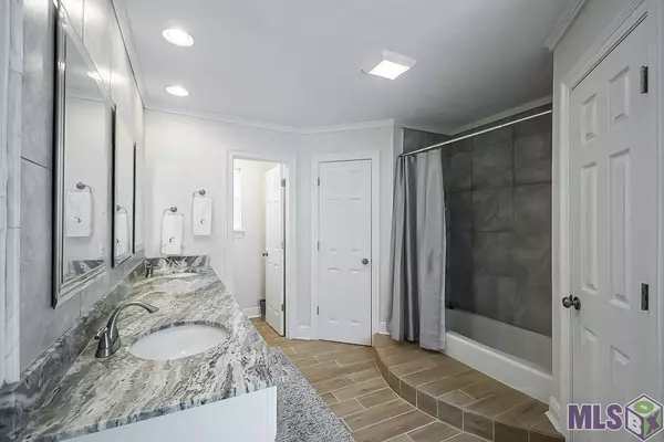 3633 SESSIONS DR, Baton Rouge, LA 70816