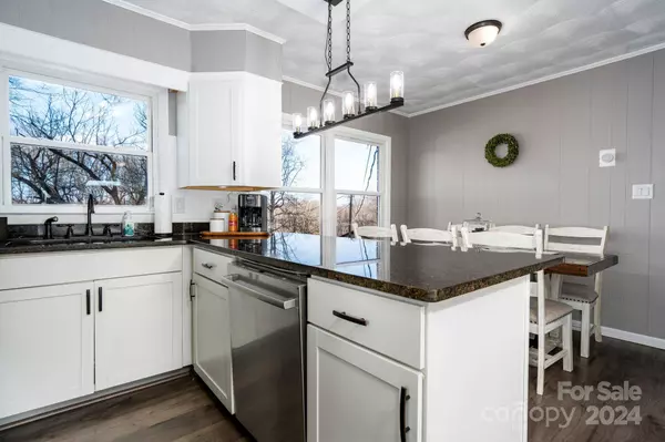 2500 Belshire DR, Conover, NC 28613