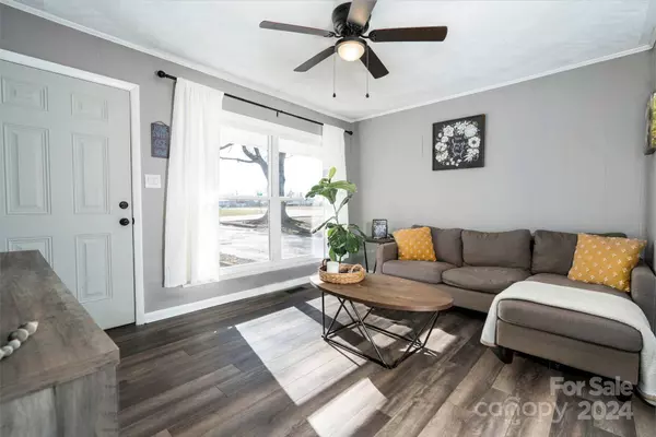 2500 Belshire DR, Conover, NC 28613