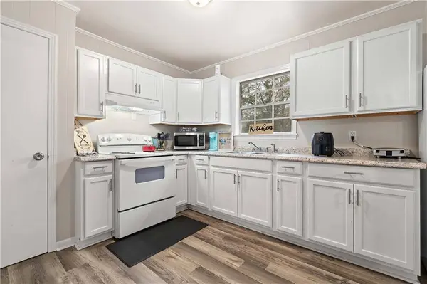 1717 Tew DR, Mobile, AL 36618