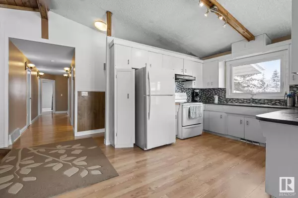 19 DUKE DR, Lamont, AB T0B 2R0