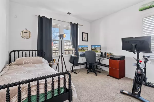 18452 Lewiston DR, Lathrop, CA 95330