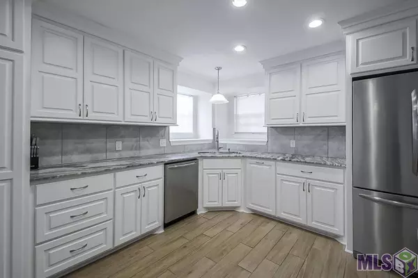 3633 SESSIONS DR, Baton Rouge, LA 70816