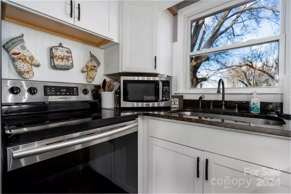 2500 Belshire DR, Conover, NC 28613