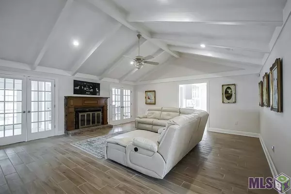 3633 SESSIONS DR, Baton Rouge, LA 70816