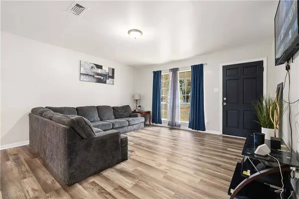 1717 Tew DR, Mobile, AL 36618